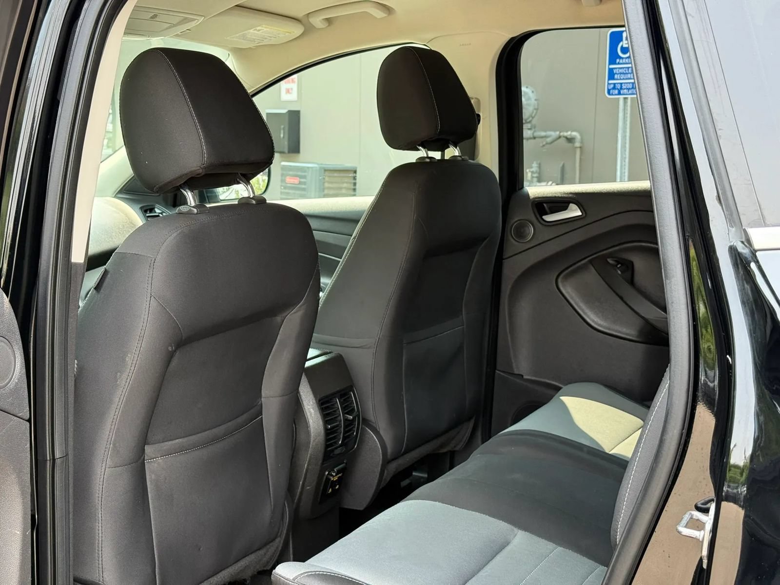Used 2016 Ford Escape SE w/ Equipment Group 201A FWD image 10