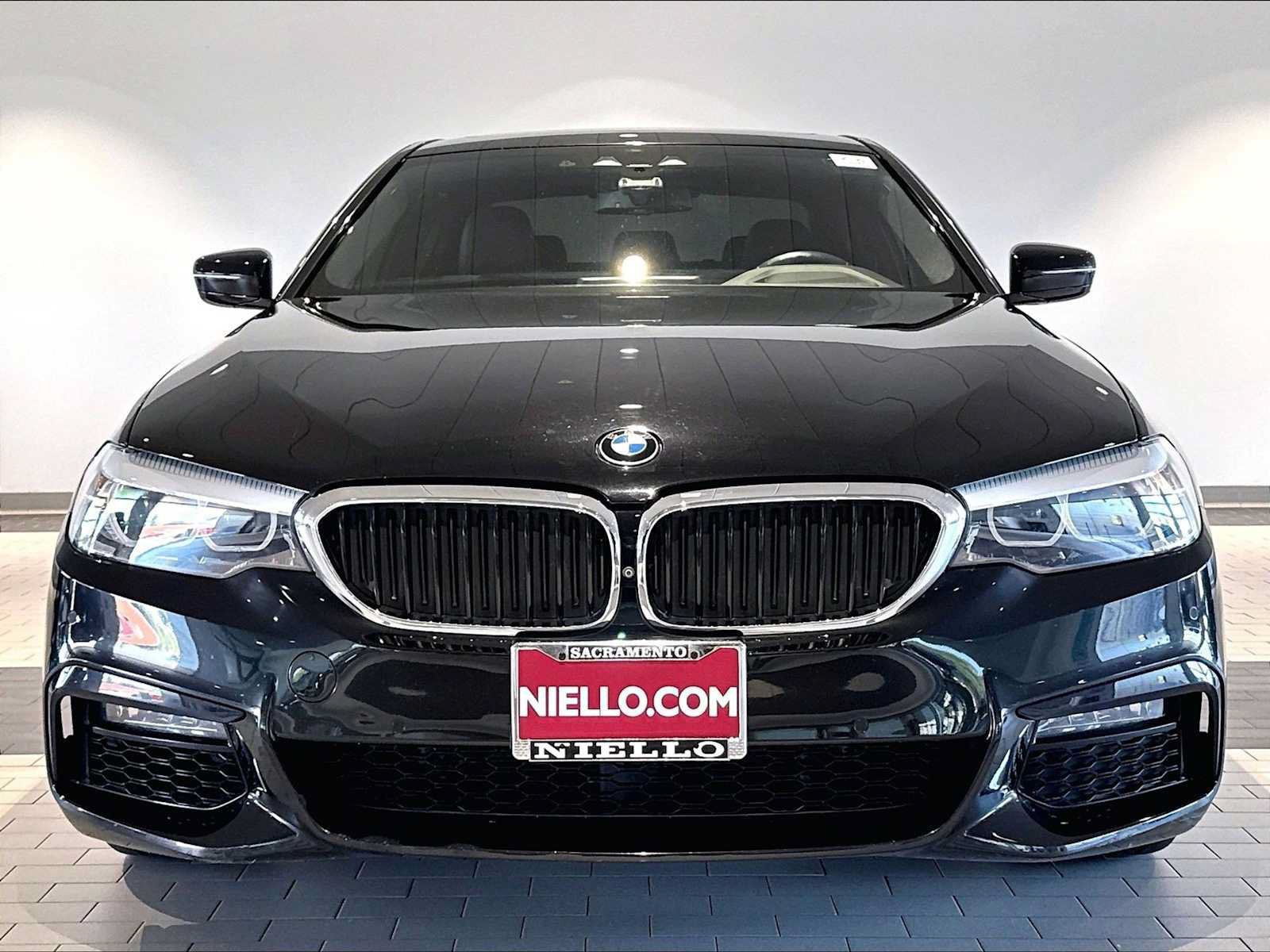 Used 2019 BMW 530e w/ M Sport Package RWD image 13