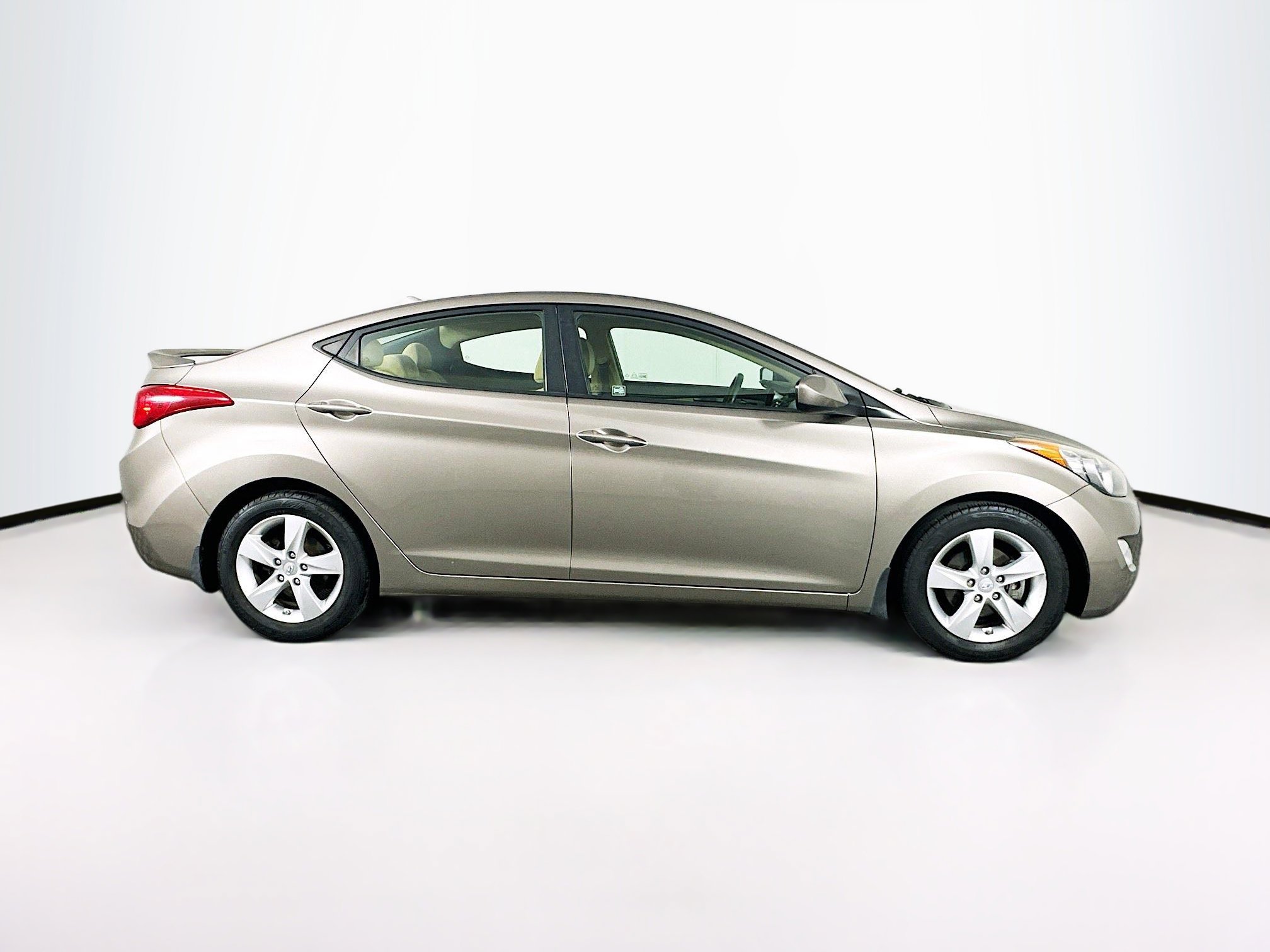 Used 2013 Hyundai Elantra GLS w/ Preferred Pkg FWD image 10