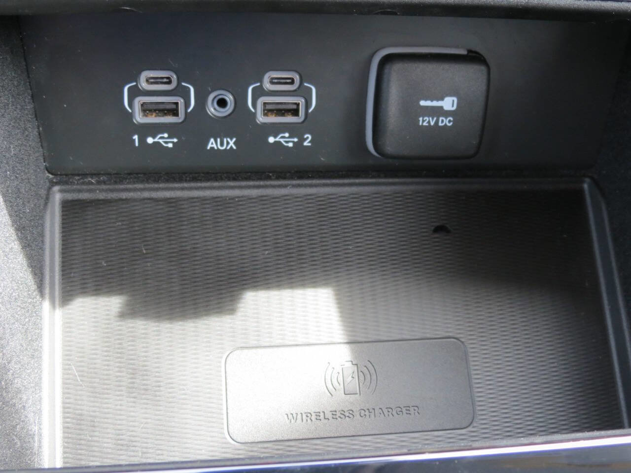 Used 2022 Jeep Grand Cherokee Laredo w/ Luxury Tech Group I image 14