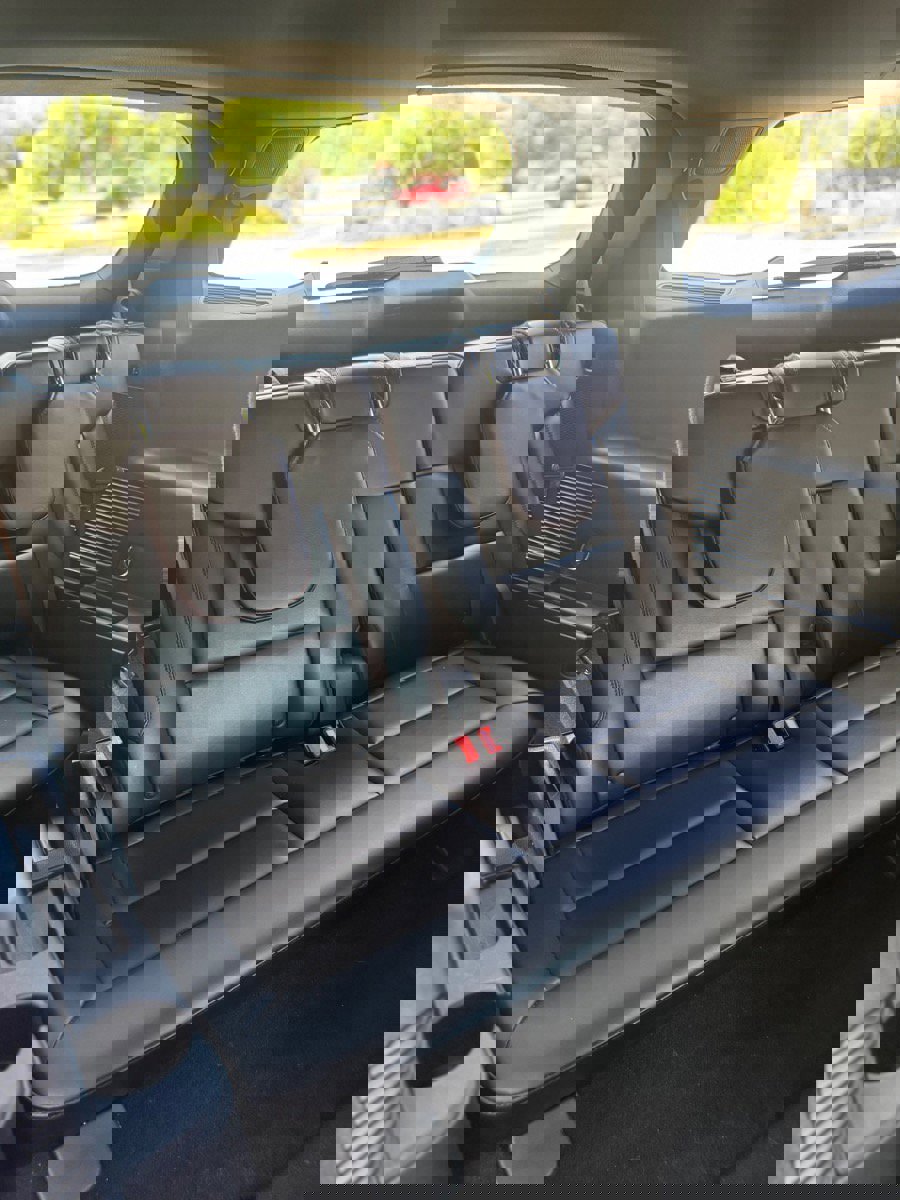 Used 2020 Ford Explorer Platinum w/ Premium Technology Package image 24