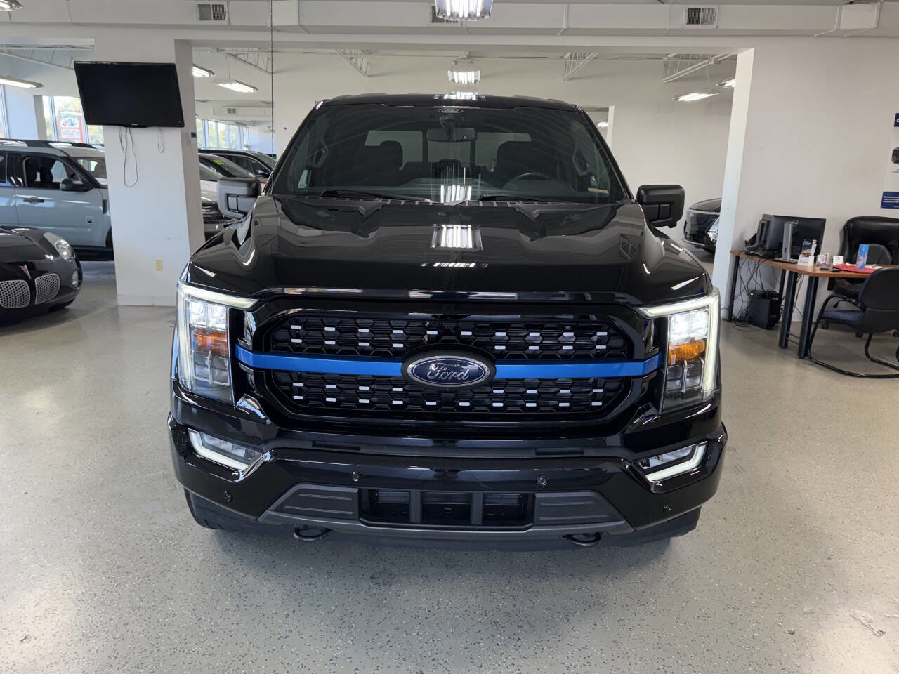 Used 2021 Ford F150 XLT w/ Equipment Group 302A High image 1