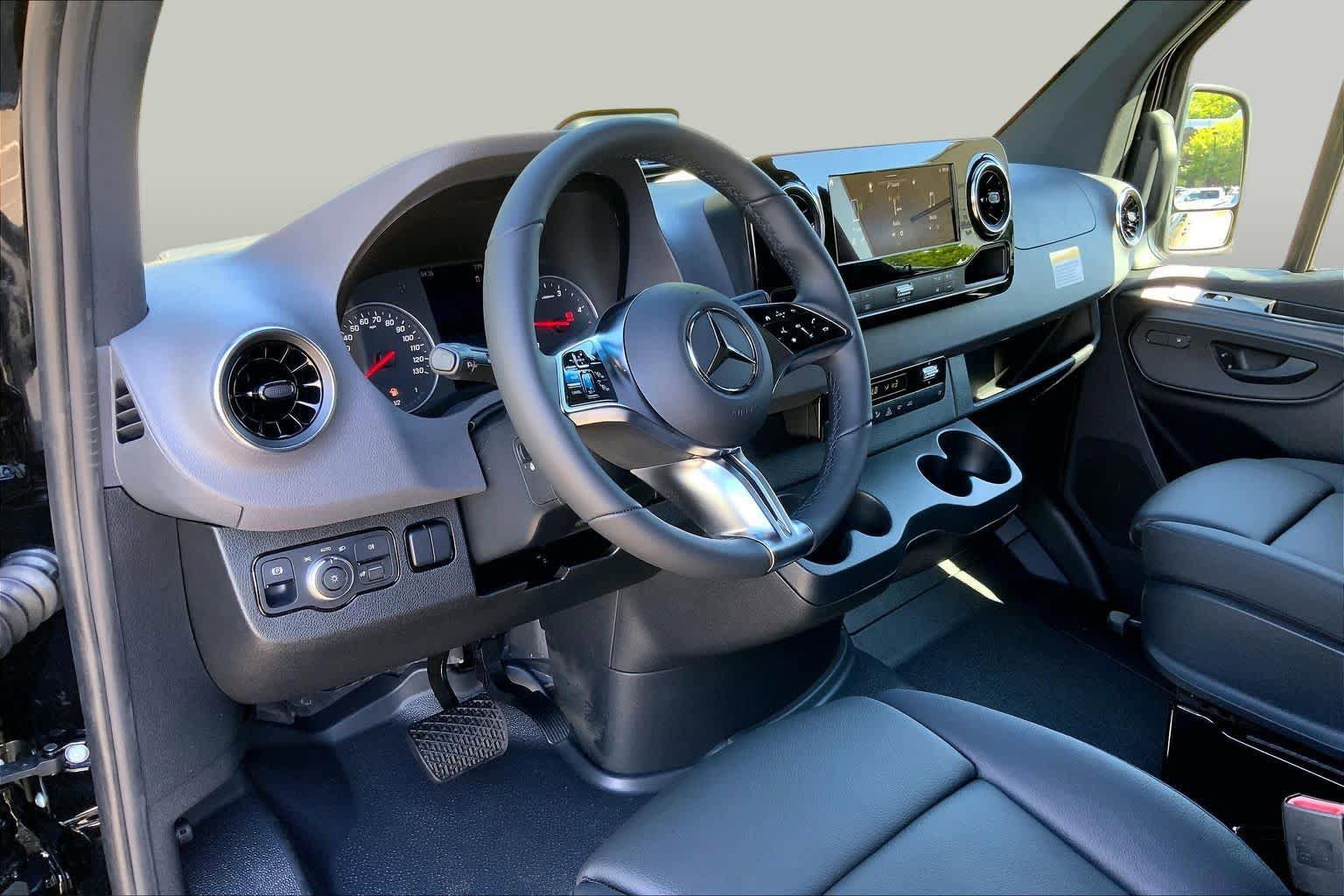 New 2026 Mercedes-Benz Sprinter 2500 image 9