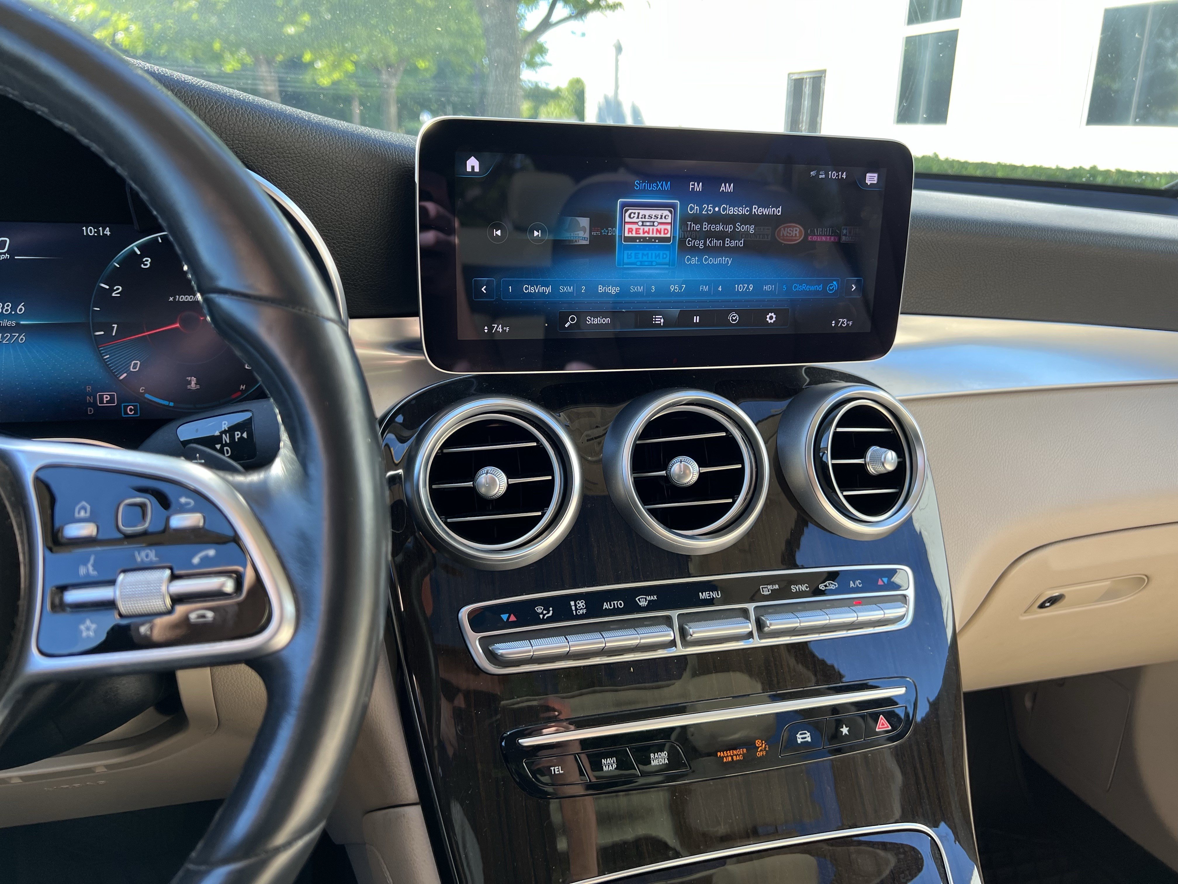 Used 2020 Mercedes-Benz GLC 300 4MATIC image 31