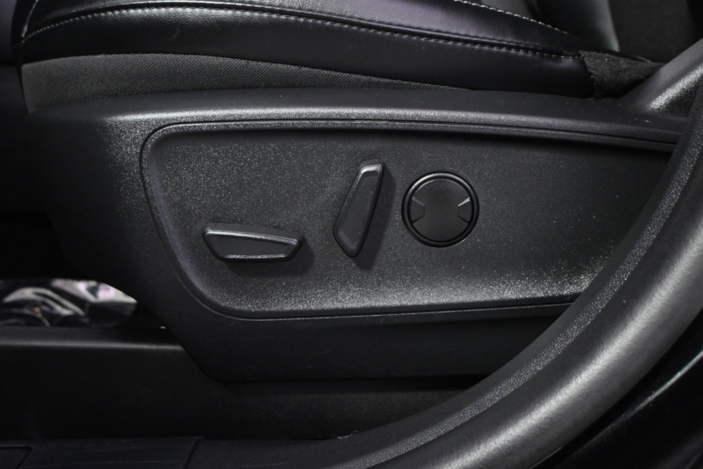 Used 2025 Ford Escape SE FWD image 14