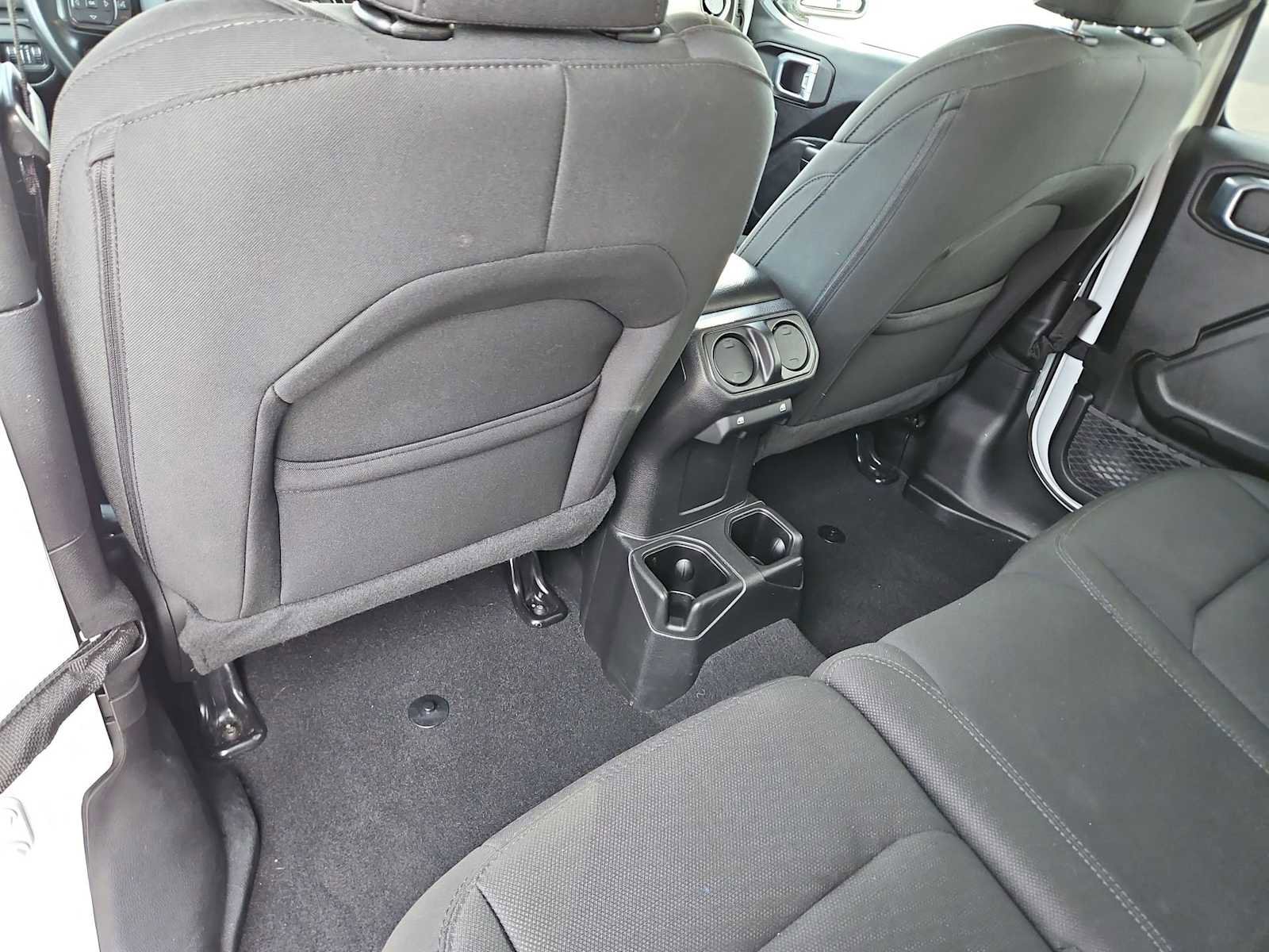 Used 2021 Jeep Wrangler Unlimited Sport image 17