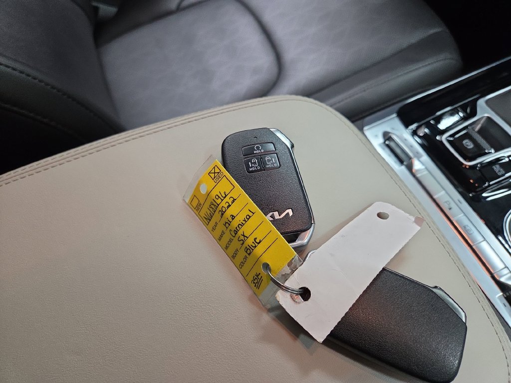 Used 2022 Kia Carnival SX FWD image 15