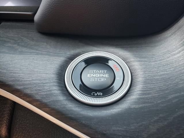 New 2024 Jeep Grand Cherokee Limited w/ Luxury Tech Group II image 29