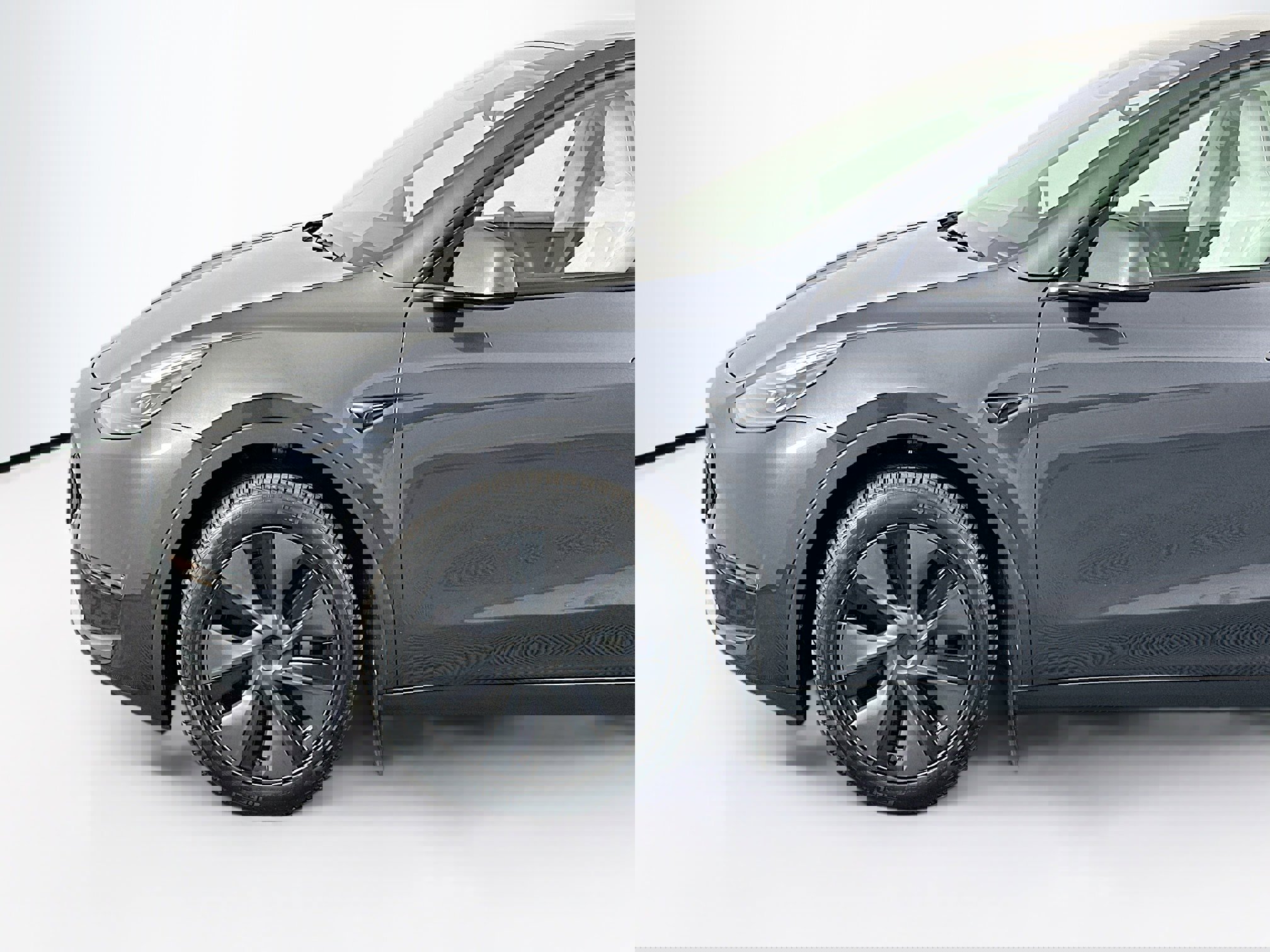 Used 2025 Tesla Model Y Long Range image 41