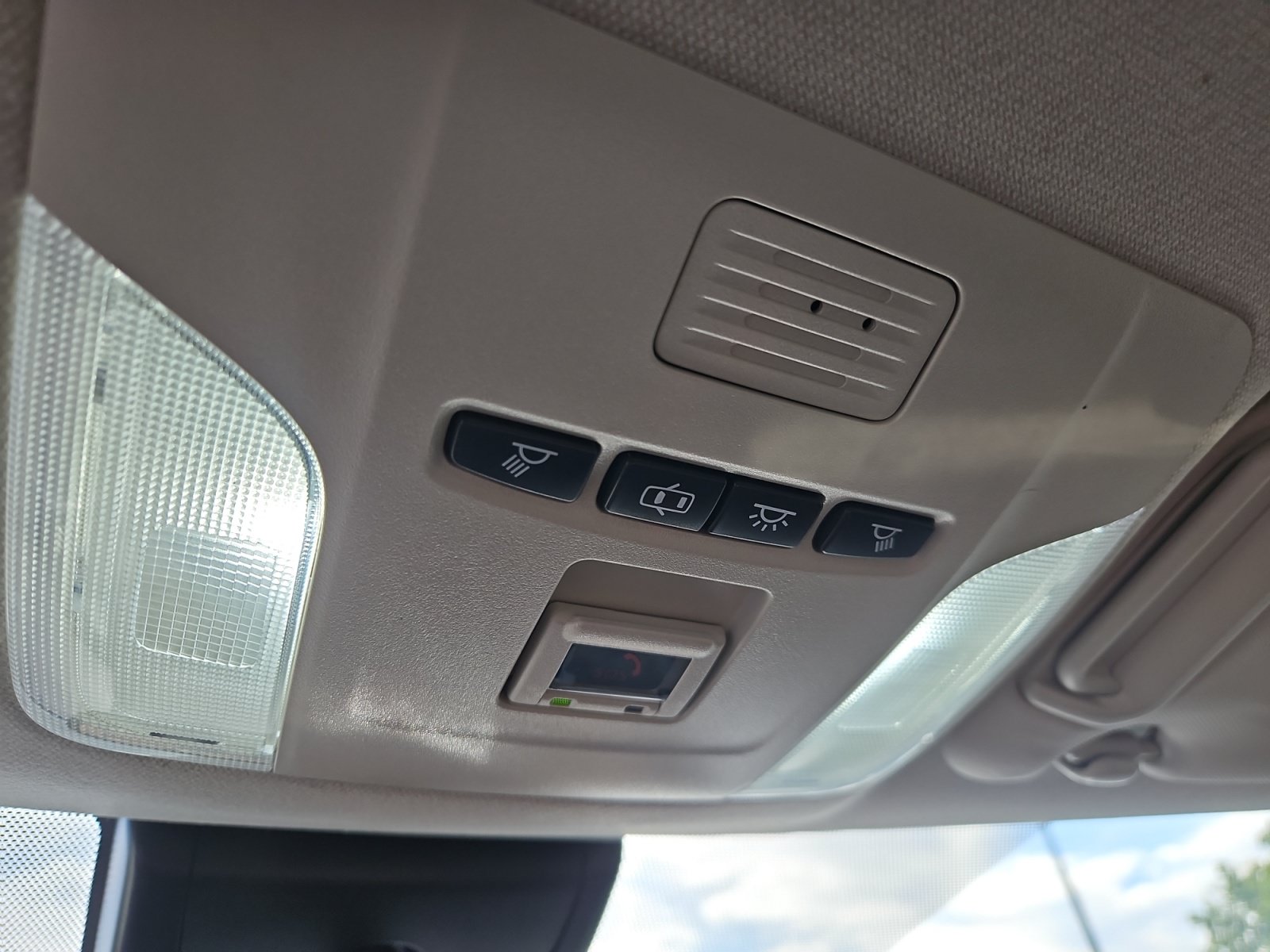 Used 2022 Toyota Corolla LE FWD image 24