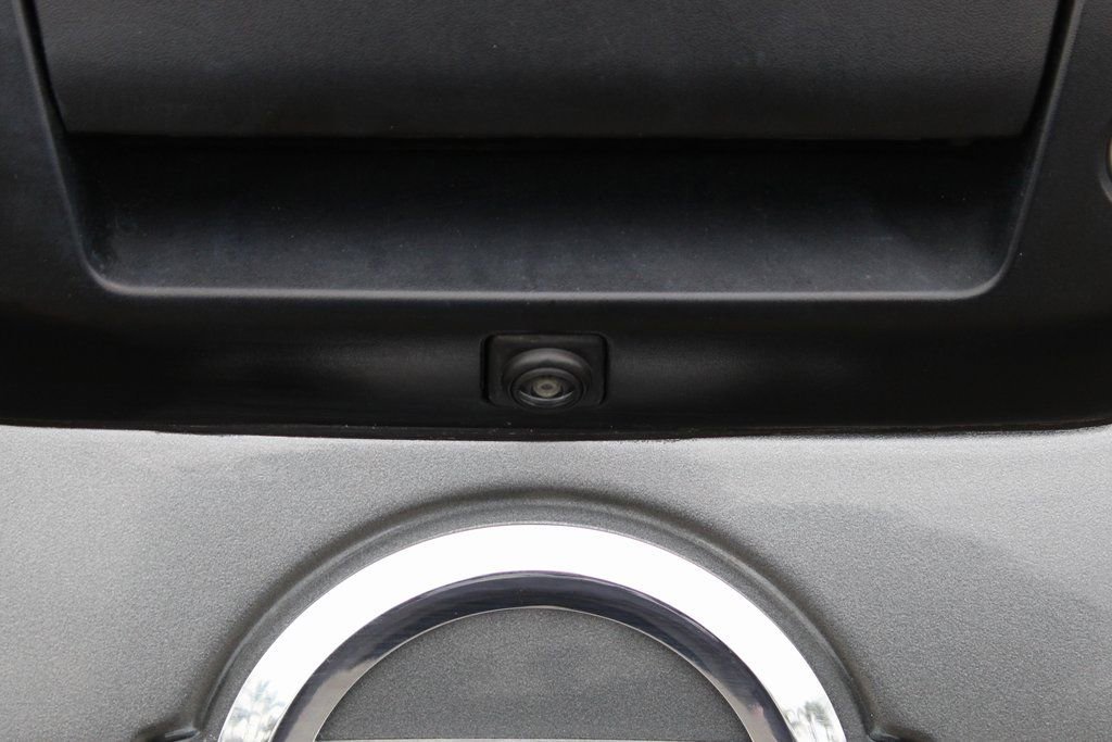 Used 2021 Nissan Titan SV w/ SV Convenience Package image 45