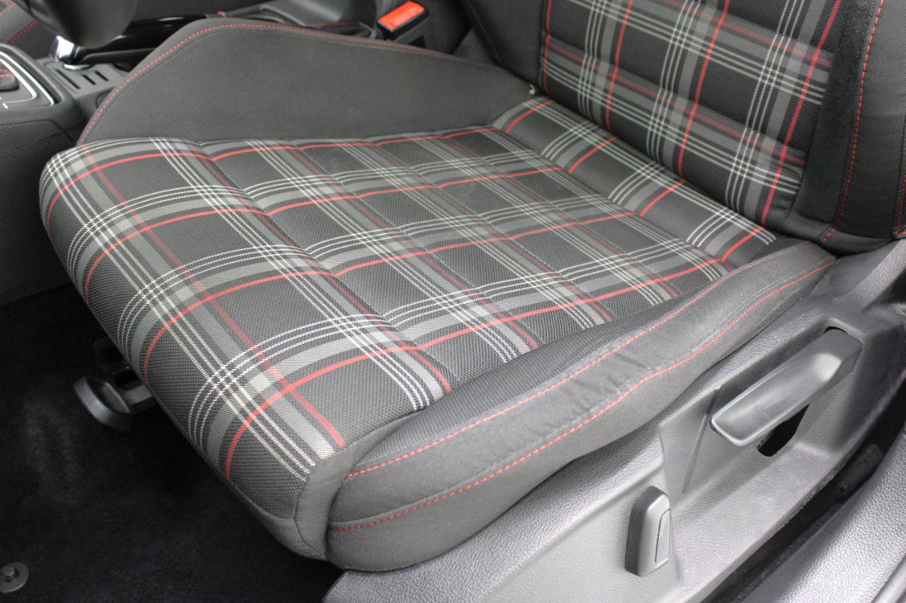 Used 2021 Volkswagen GTI S image 33