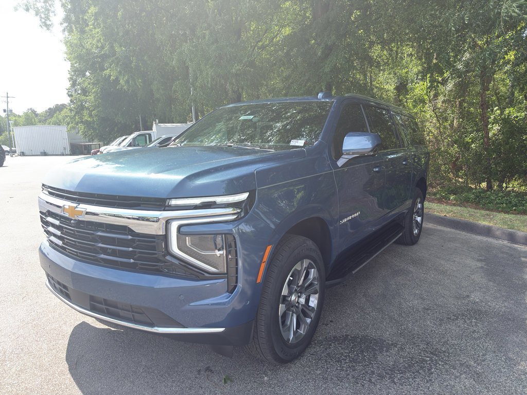 New 2026 Chevrolet Suburban LS image 4