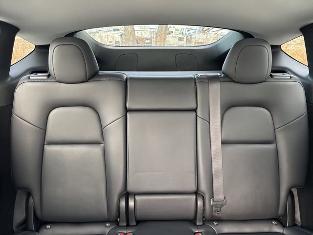 Used 2023 Tesla Model Y Long Range image 18