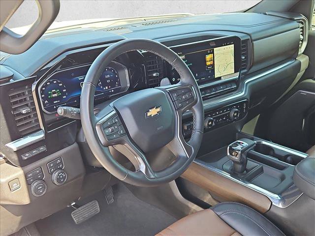 Used 2024 Chevrolet Silverado 1500 High Country w/ Technology Package AWD/4WD image 13