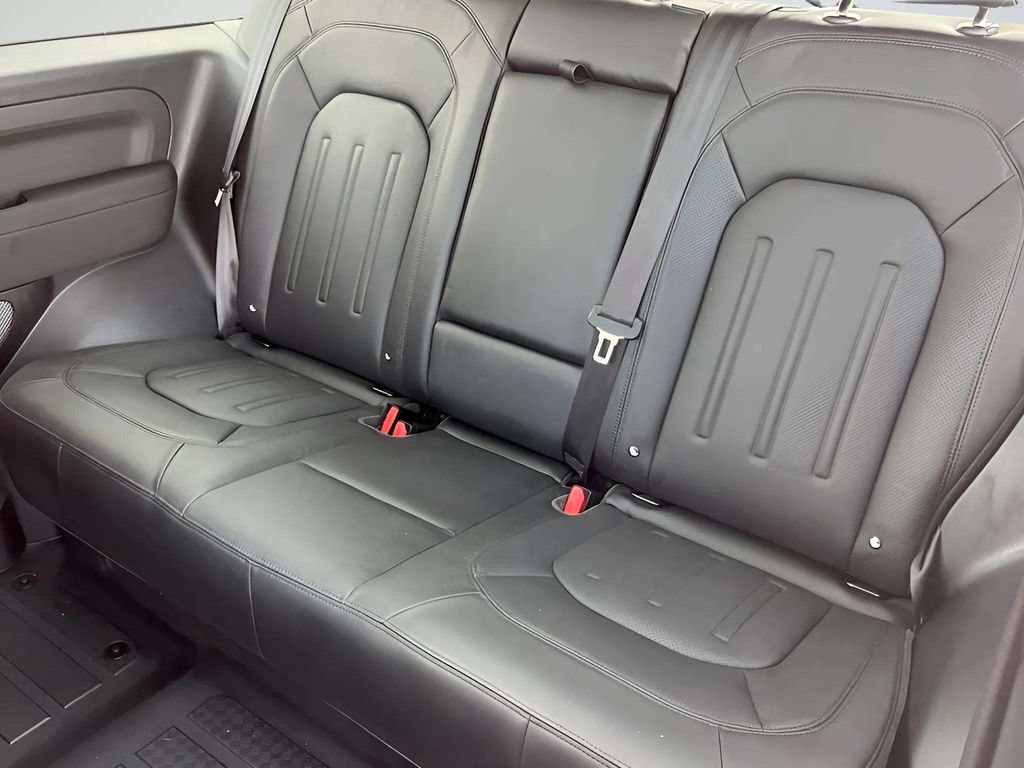 Used 2021 Land Rover Defender 90 S AWD/4WD image 9
