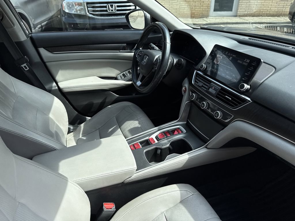 Used 2018 Honda Accord EX-L image 26