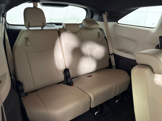Certified 2024 Toyota Sienna XLE w/ XLE Plus Package image 14