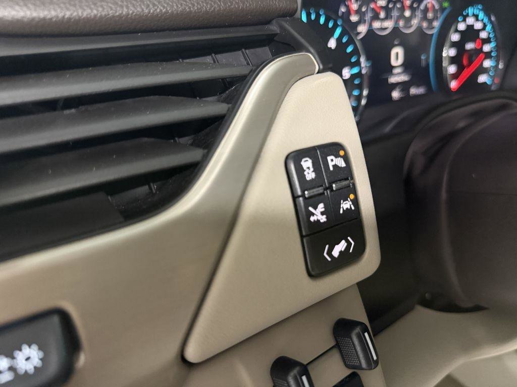 Used 2017 GMC Yukon XL Denali AWD/4WD image 14