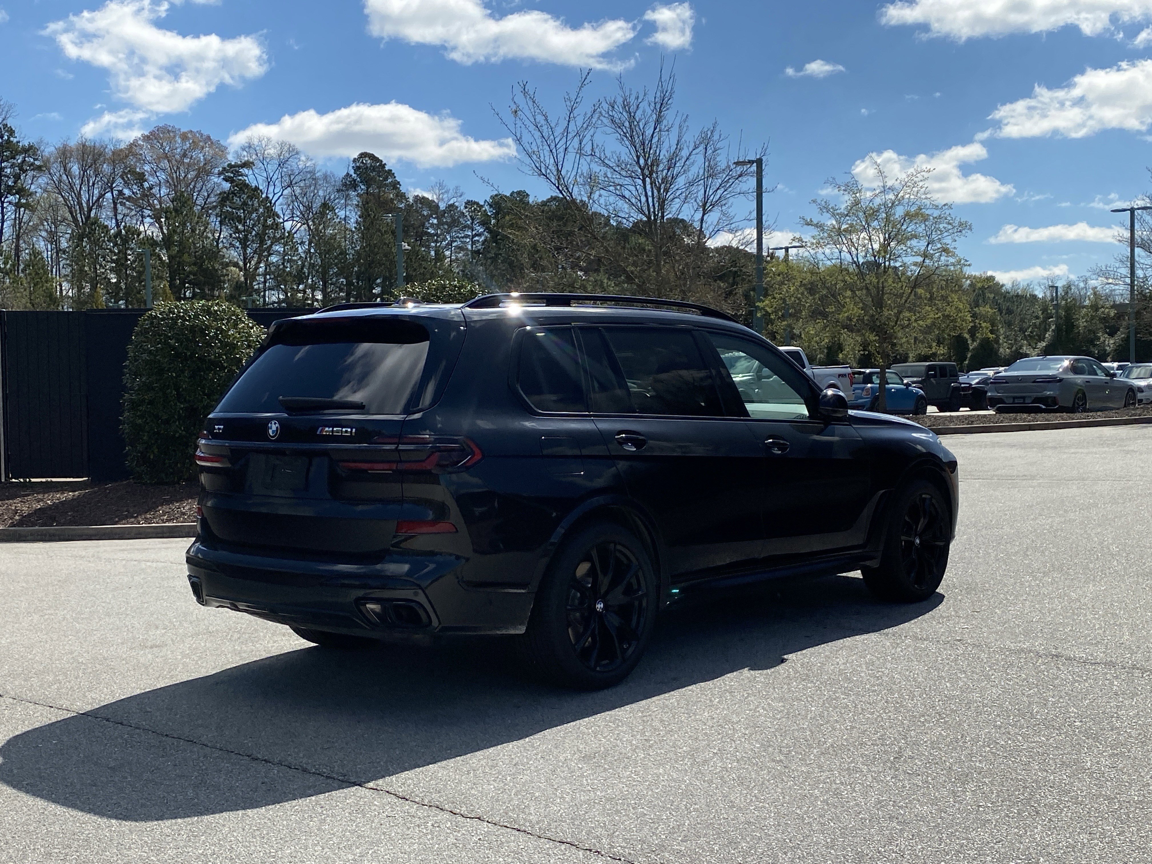 Used 2024 BMW X7 M60i w/ Executive Package image 3