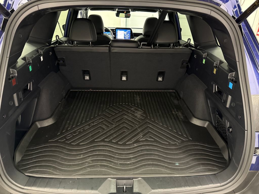 Used 2026 Subaru Outback Premium image 27