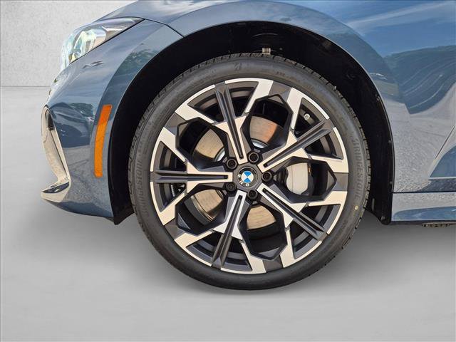 New 2026 BMW 330i xDrive Sedan w/ Premium Package AWD/4WD image 10