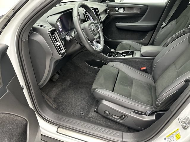 Certified 2023 Volvo XC40 Recharge Ultimate w/ Protection Package Premier AWD/4WD image 11