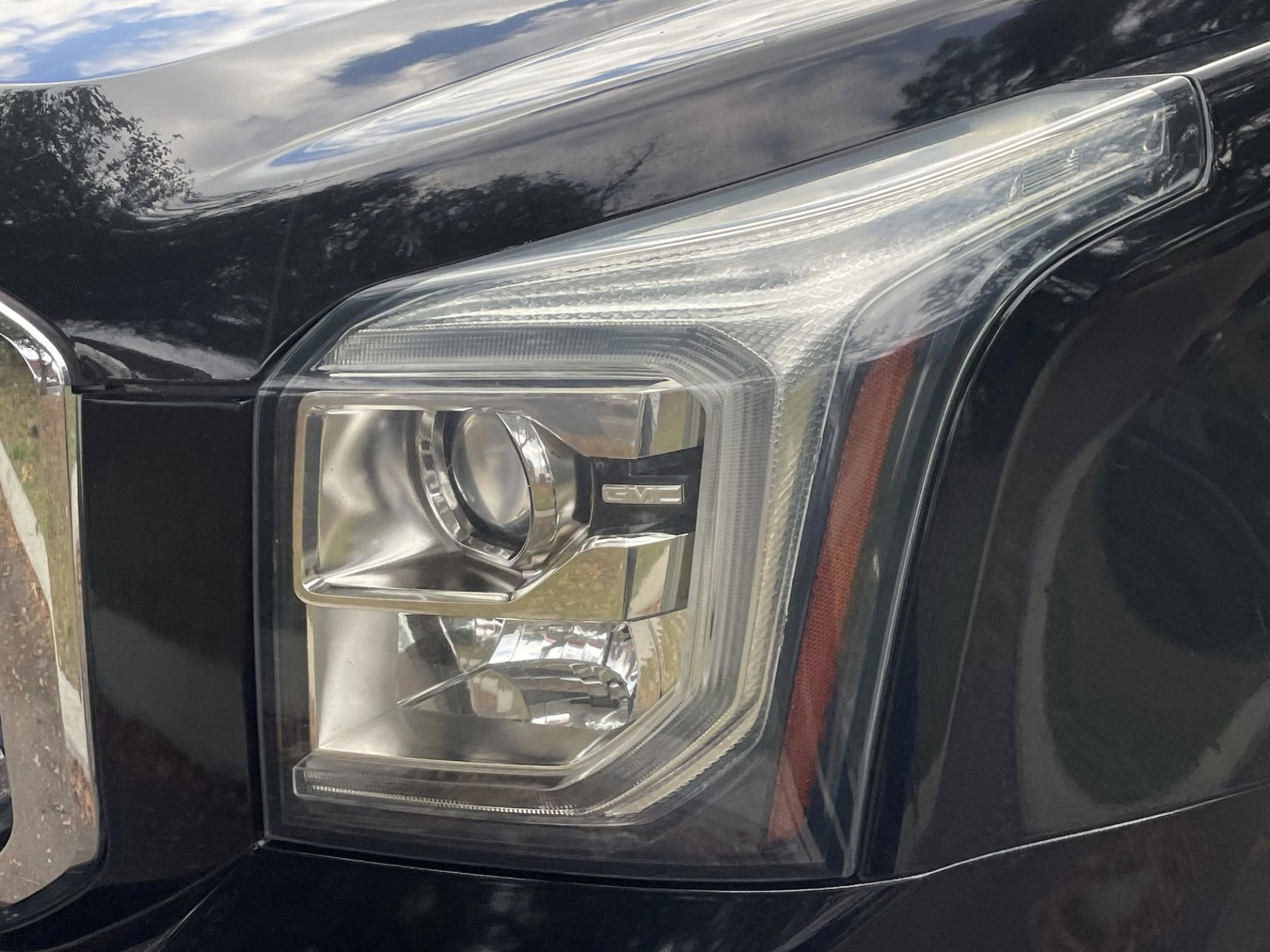 Used 2019 GMC Yukon SLT image 6