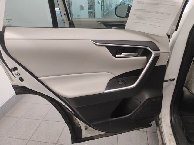 Used 2019 Toyota RAV4 XLE image 15