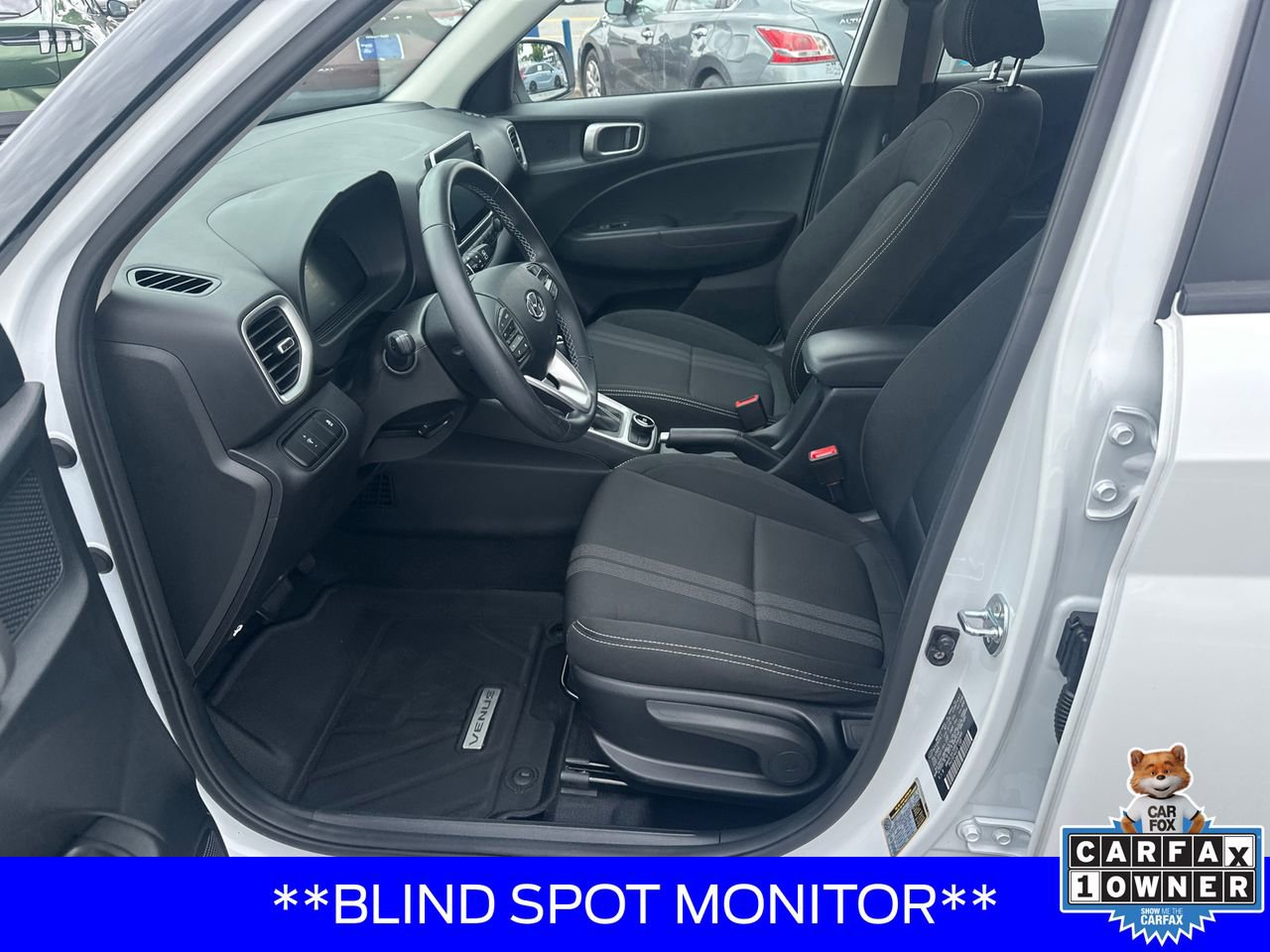 Used 2024 Hyundai Venue SEL FWD image 9