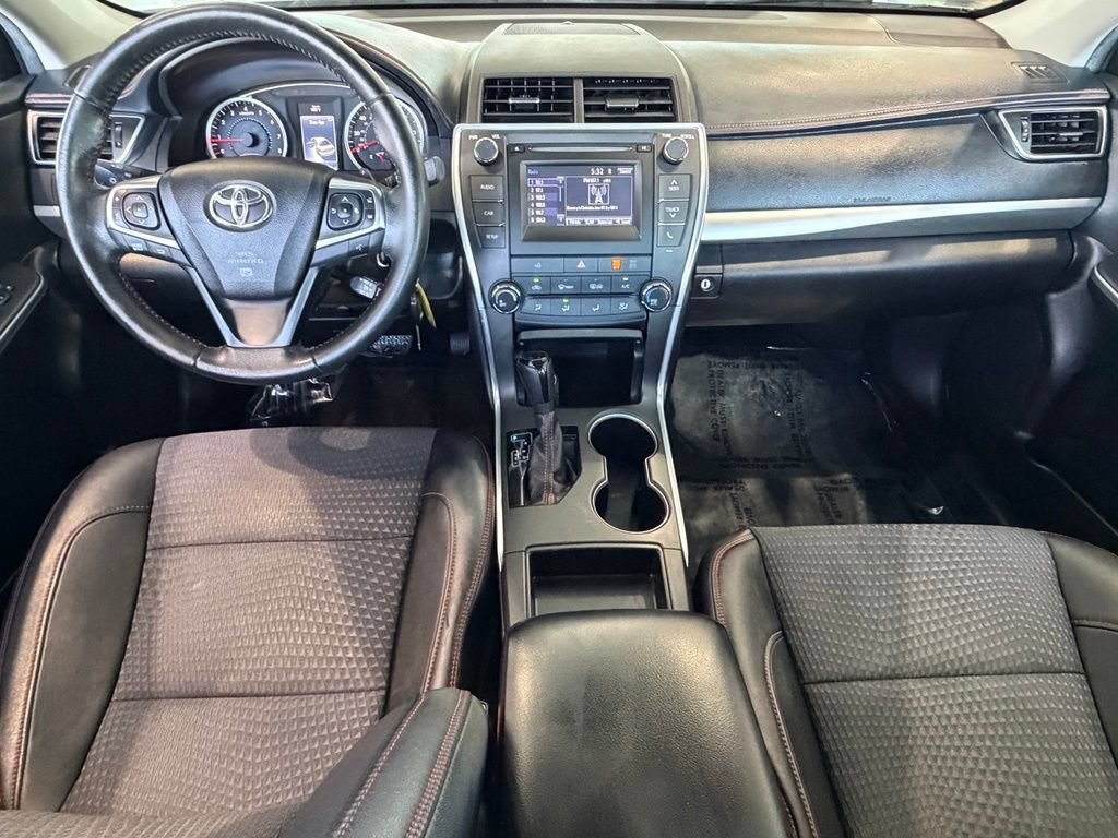 Used 2015 Toyota Camry SE FWD image 31