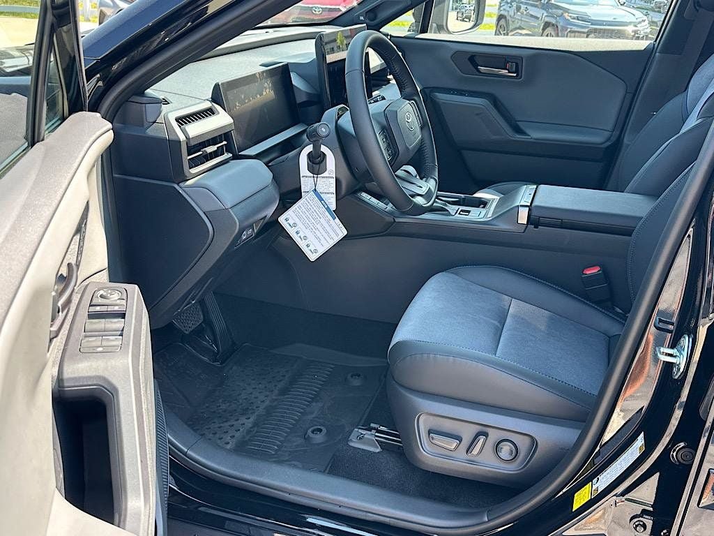 New 2026 Toyota RAV4 XSE AWD/4WD image 6