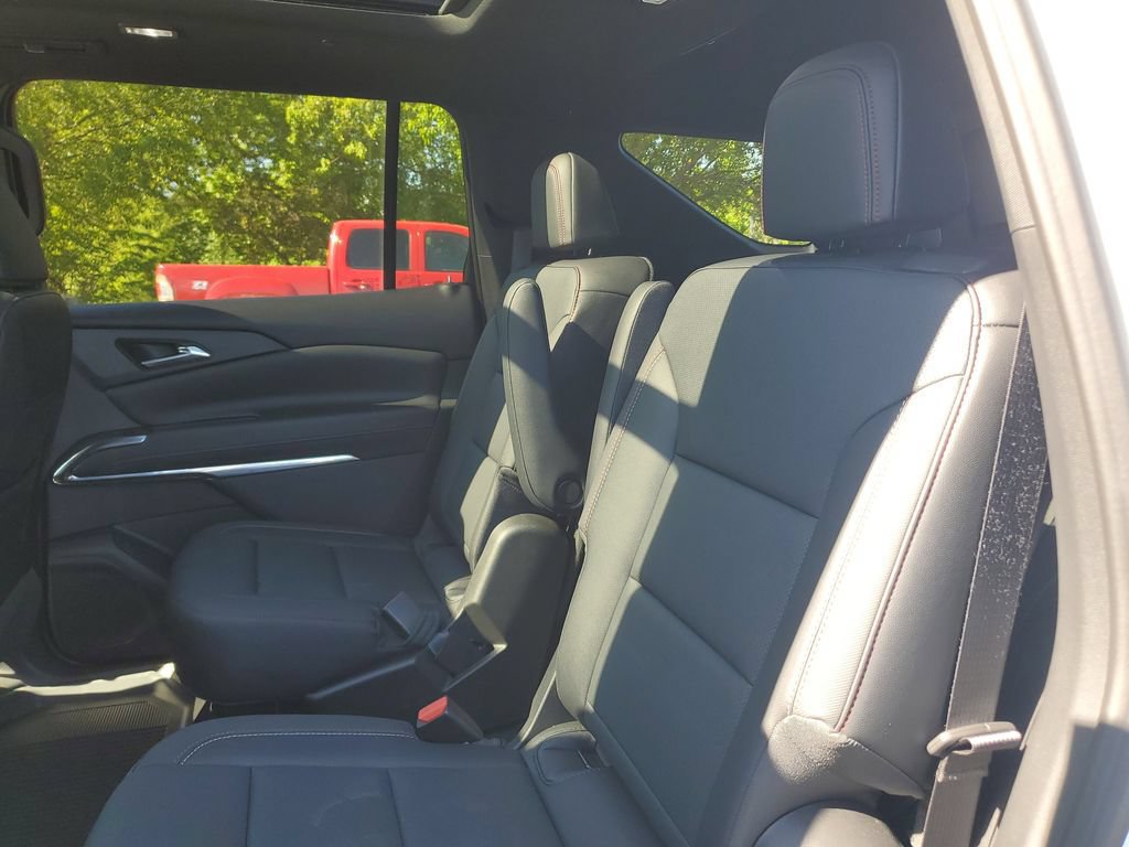 Used 2026 Chevrolet Traverse Z71 w/ Driver Confidence Package AWD/4WD image 12