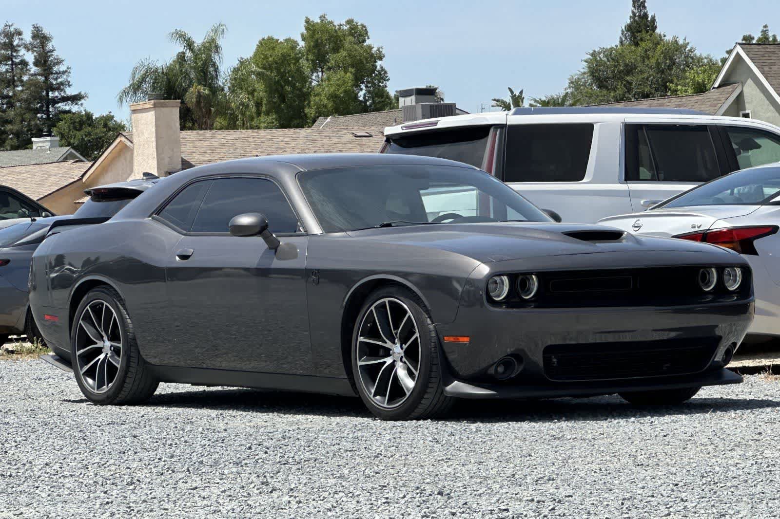 Used 2016 Dodge Challenger R/T Scat Pack w/ Leather Interior Group RWD image 10