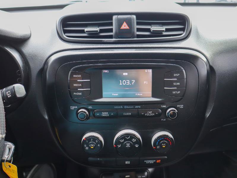 Used 2016 Kia Soul + FWD image 16