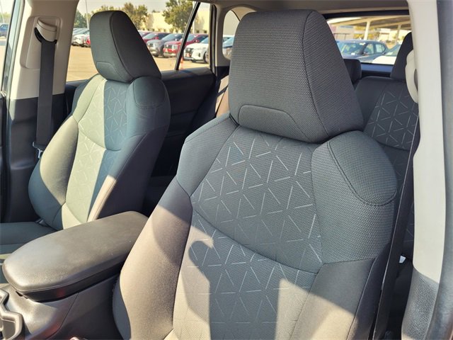 Used 2023 Toyota RAV4 XLE image 12