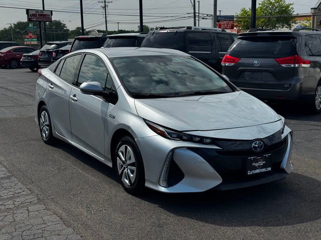 Used 2017 Toyota Prius Prime Plus FWD image 3