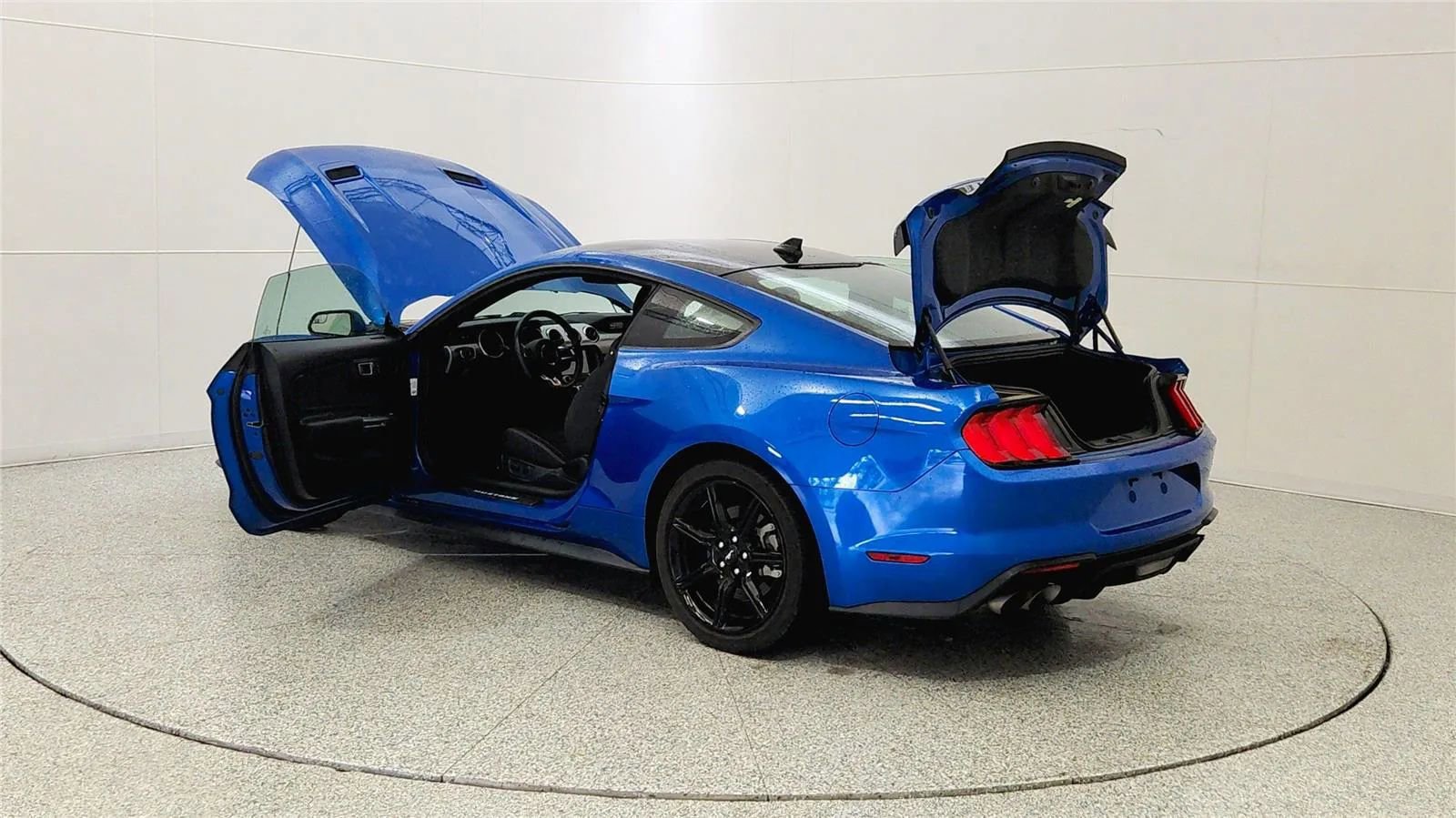 Used 2020 Ford Mustang GT w/ Equipment Group 301A RWD image 11