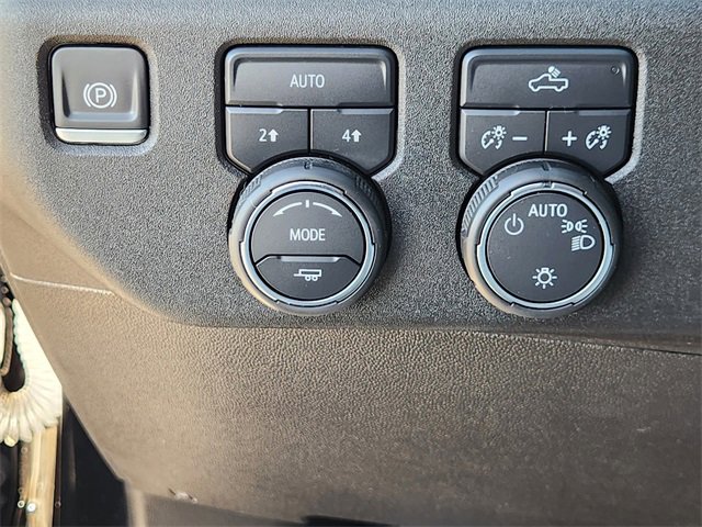 Used 2024 Chevrolet Silverado 1500 LT image 21