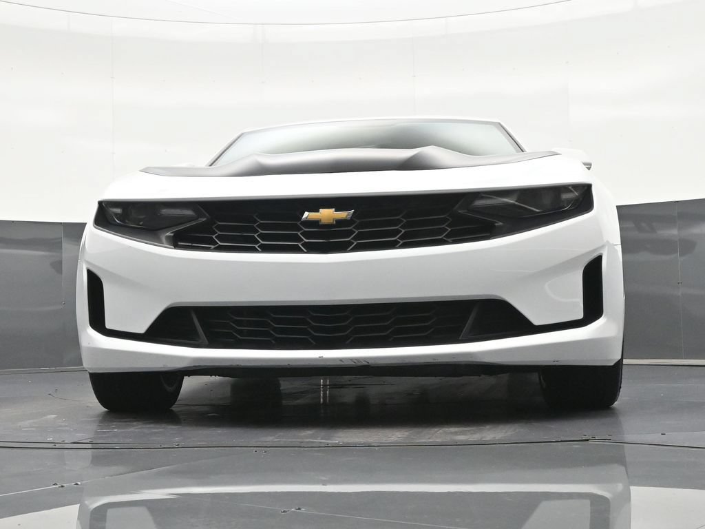Used 2021 Chevrolet Camaro LT RWD image 31