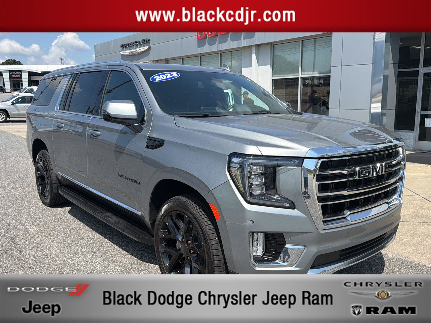 Used 2023 GMC Yukon XL SLT w/ SLT Premium Package