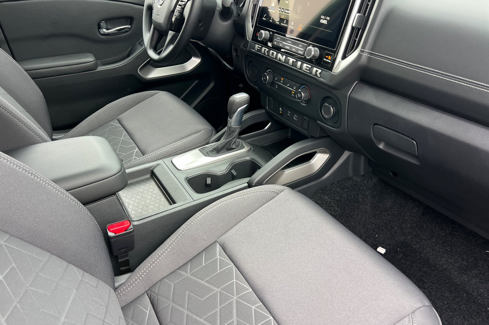 New 2027 Nissan Frontier SV w/ Tow Package RWD image 12