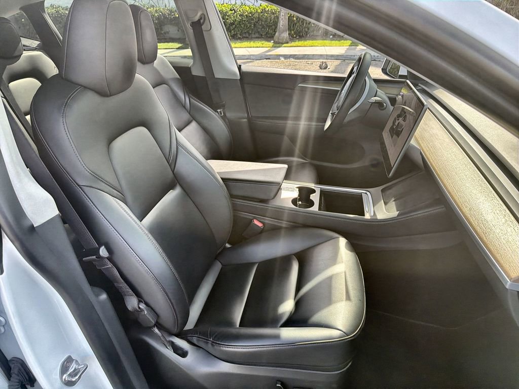 Used 2023 Tesla Model Y Long Range image 26
