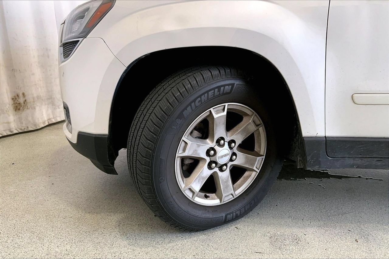 Used 2016 GMC Acadia SLE FWD image 20