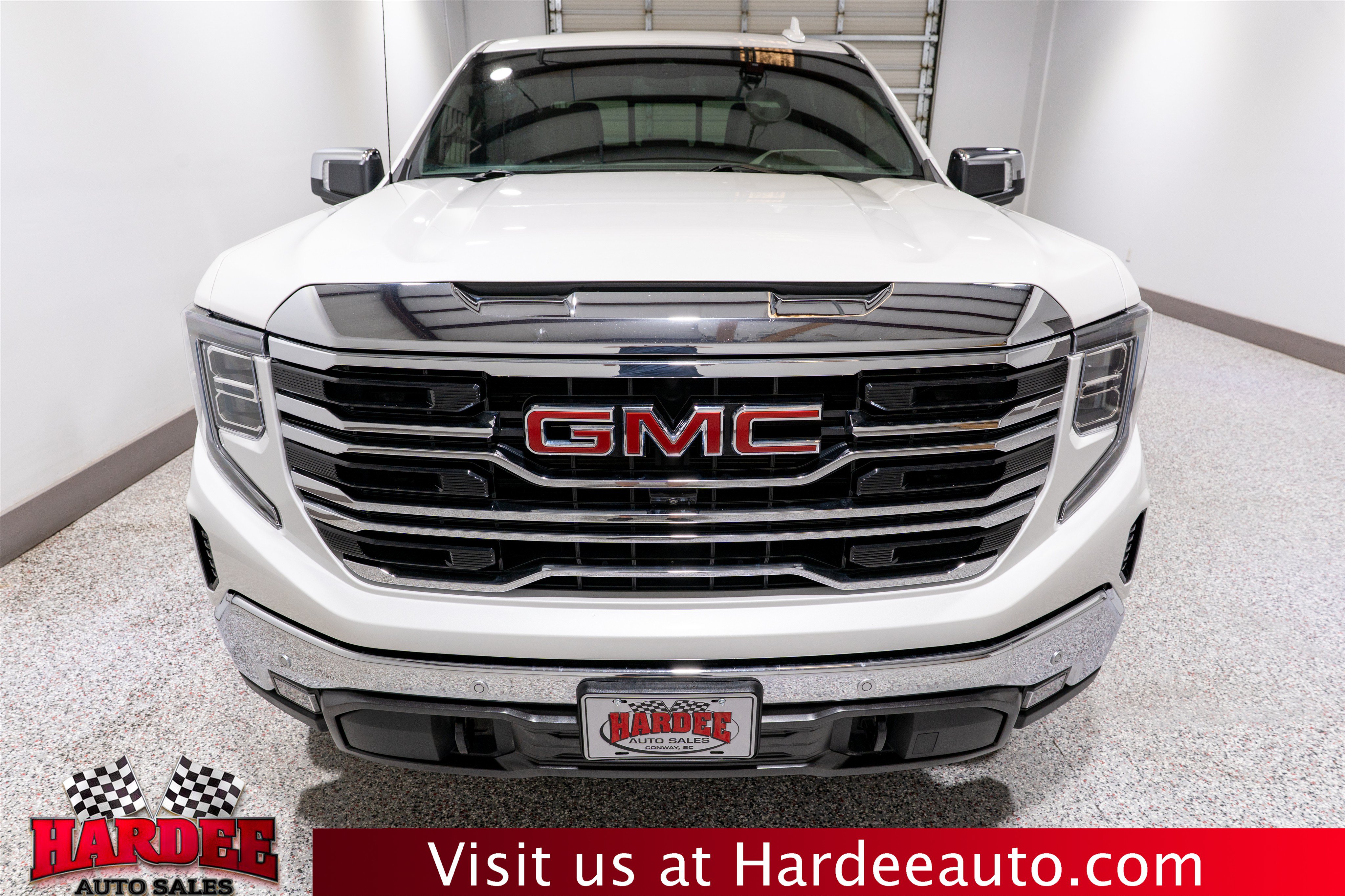 Used 2024 GMC Sierra 1500 SLT w/ SLT Convenience Package AWD/4WD image 7