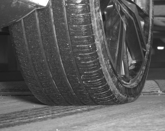 Used 2021 Volvo XC60 T8 R-Design w/ Advanced Package image 42