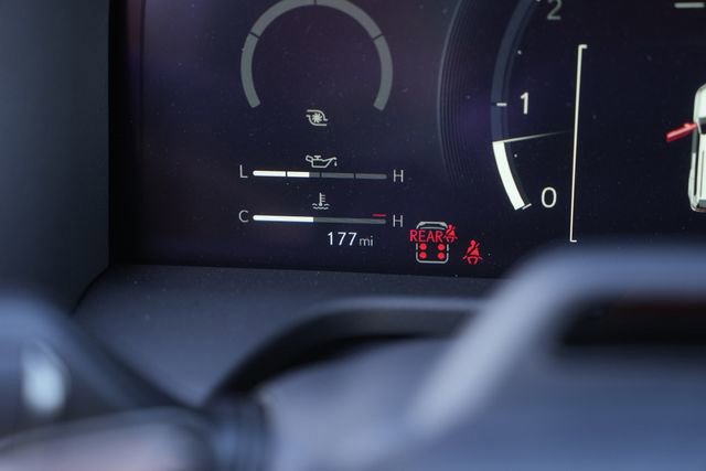 Used 2025 Lexus GX 550 w/ Cold Area Package image 7