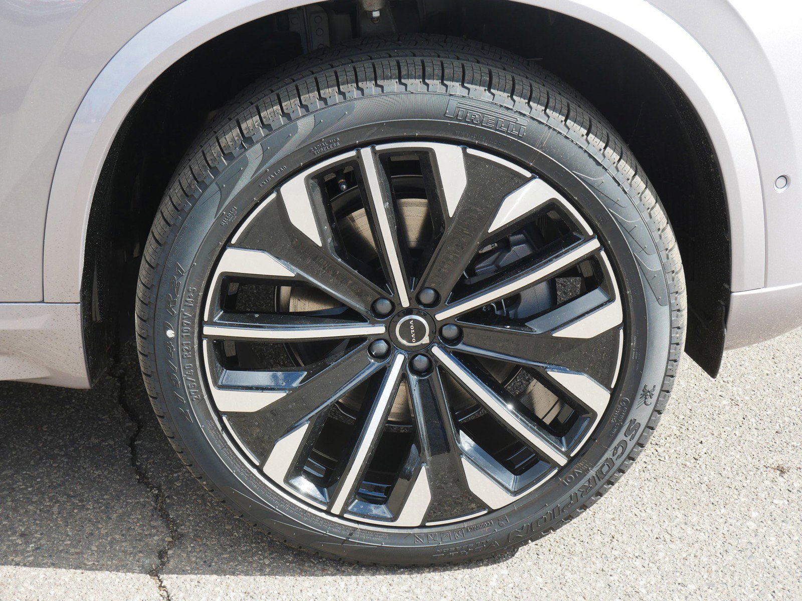 New 2026 Volvo XC90 B6 Plus image 4