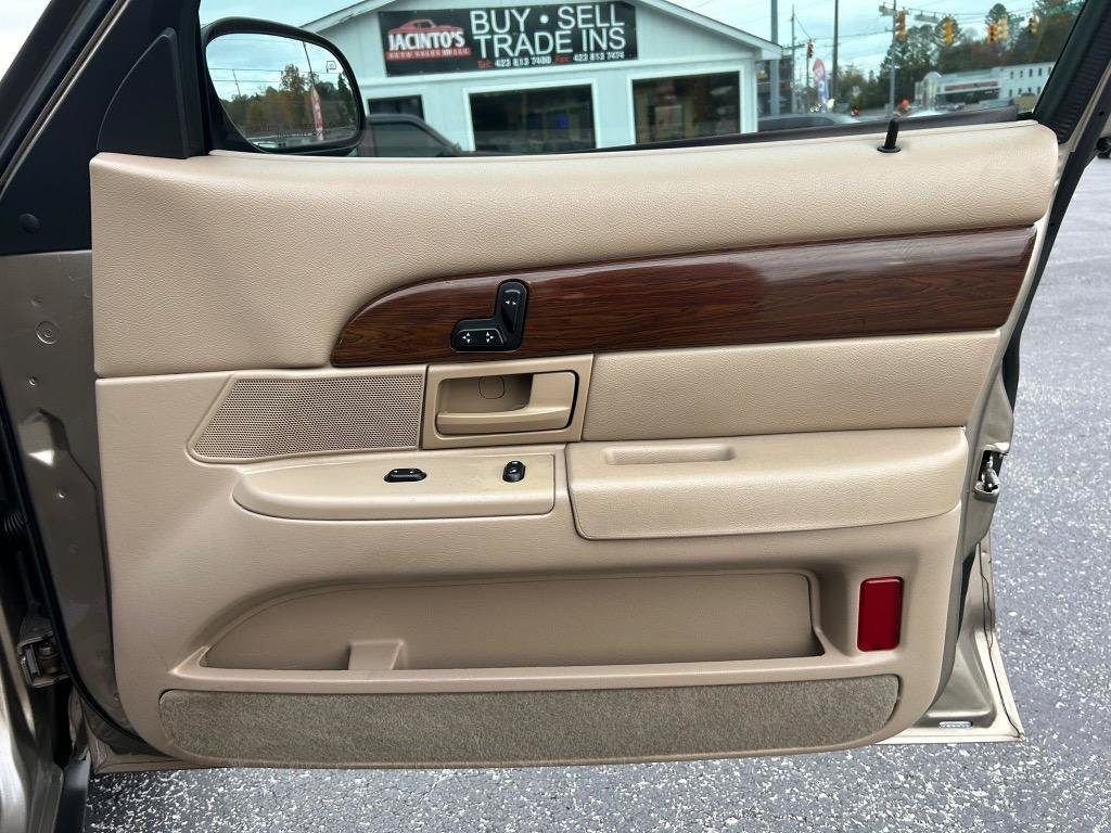 Used 2003 Mercury Grand Marquis LSE RWD image 15
