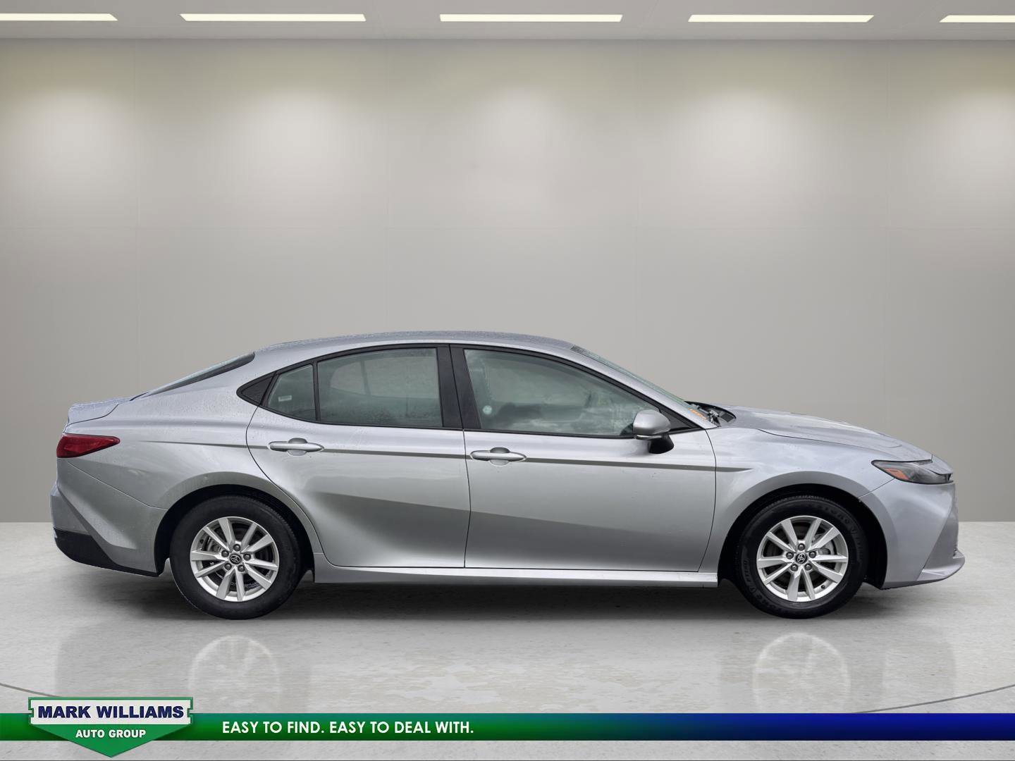 Used 2025 Toyota Camry LE FWD image 2